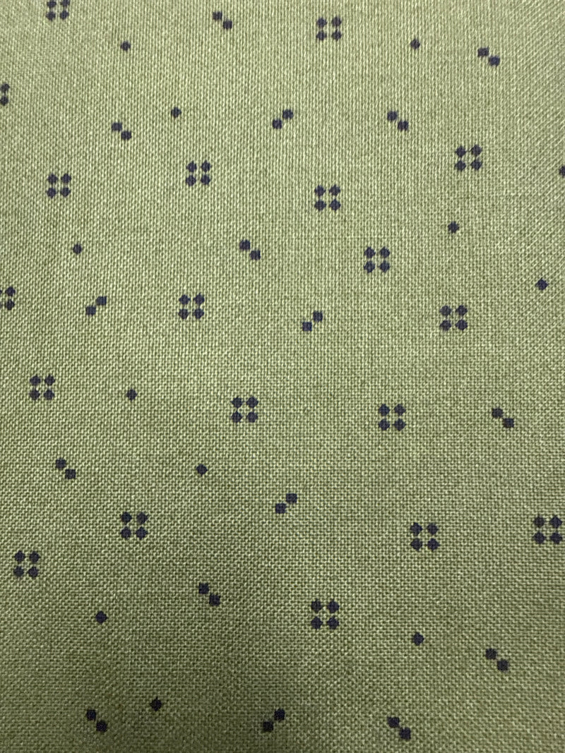 adel-in-winter-ditsy-green