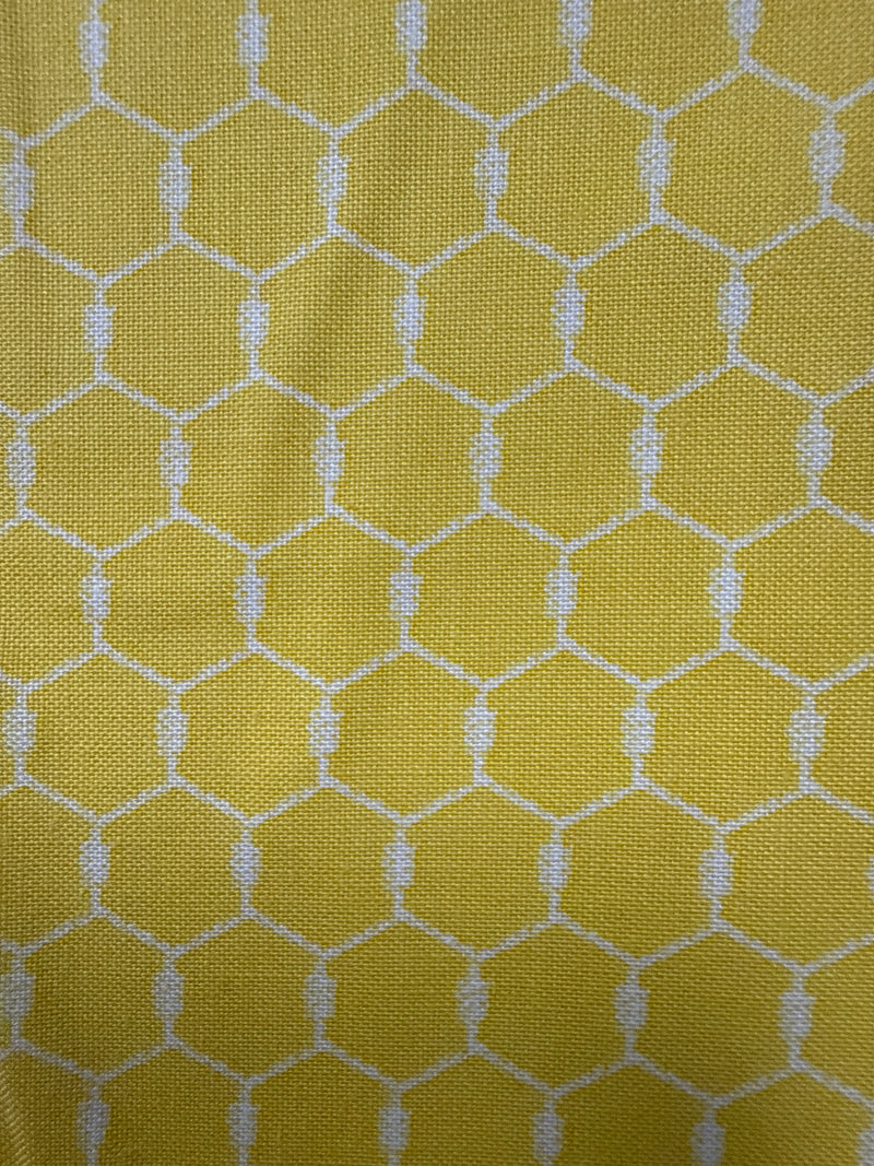 coloring-on-the-farm-chicken-wire-yellow